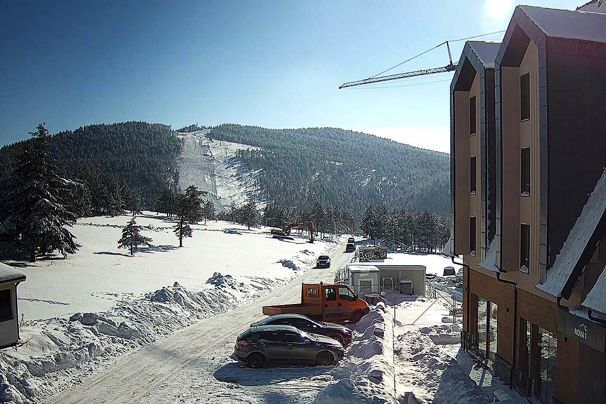 Nova kamera na Divčibarama: Pogled na ski stazu Crni vrh sa Divčinova apartmana